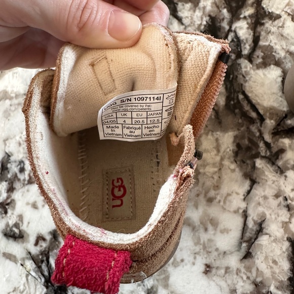 Toddler Size 4 Uggs - Picture 3 of 4